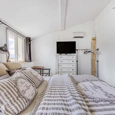 Prázdninový dům Un Petit Toit A La Campagne Vacance Saint-Ciers-sur-Gironde
